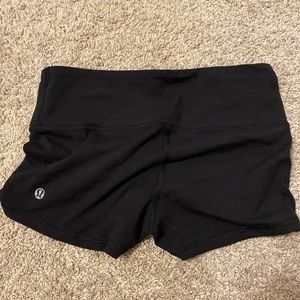 lulu black booty short